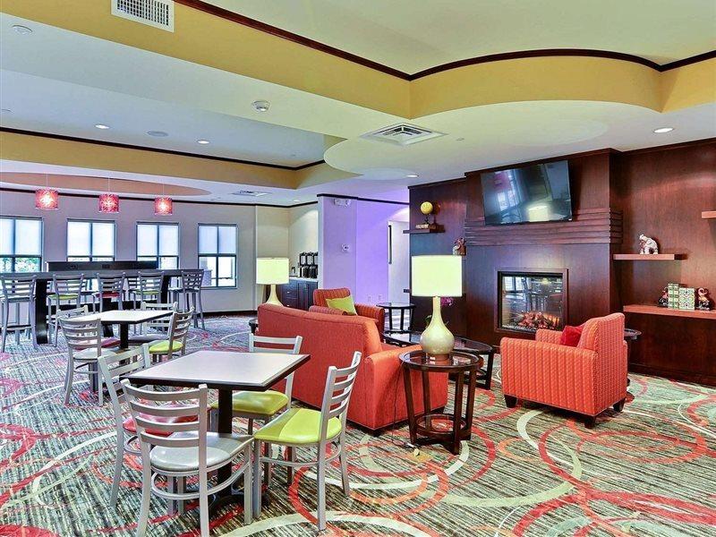 Comfort Suites Uniontown Esterno foto