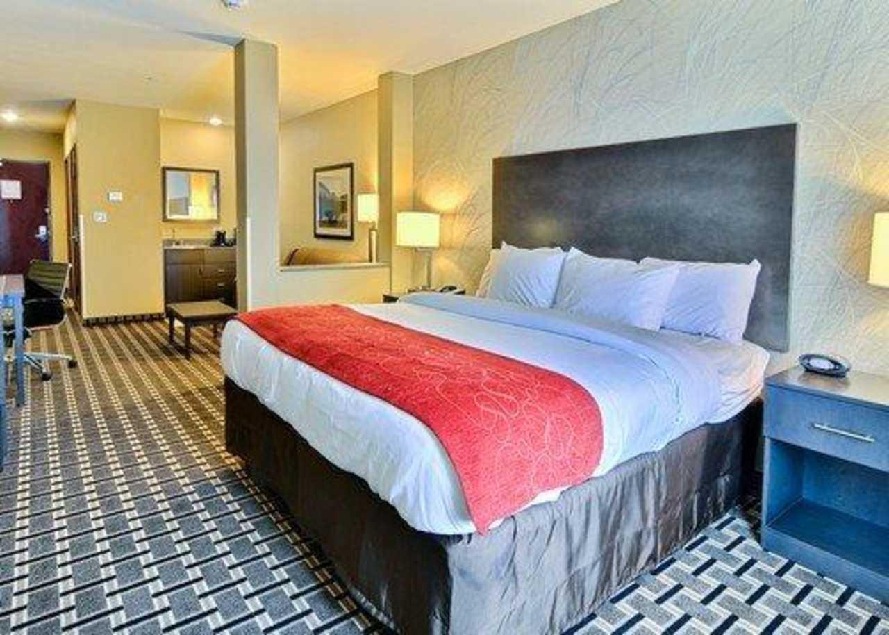 Comfort Suites Uniontown Esterno foto