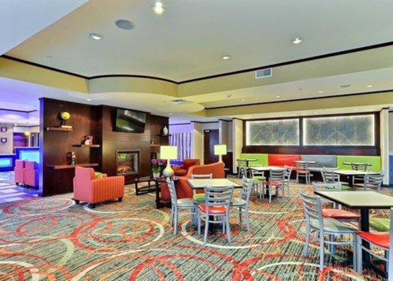 Comfort Suites Uniontown Esterno foto