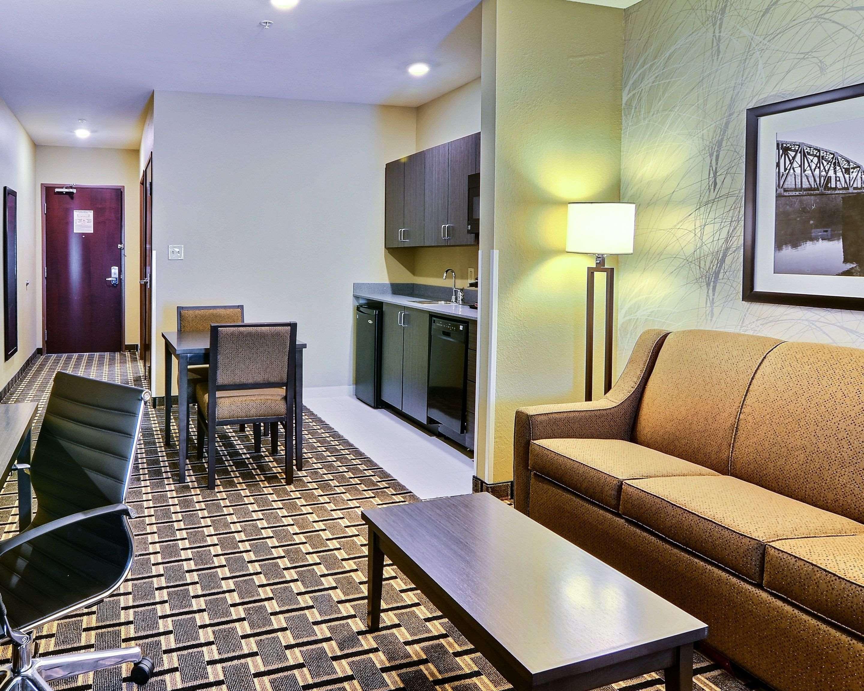 Comfort Suites Uniontown Esterno foto