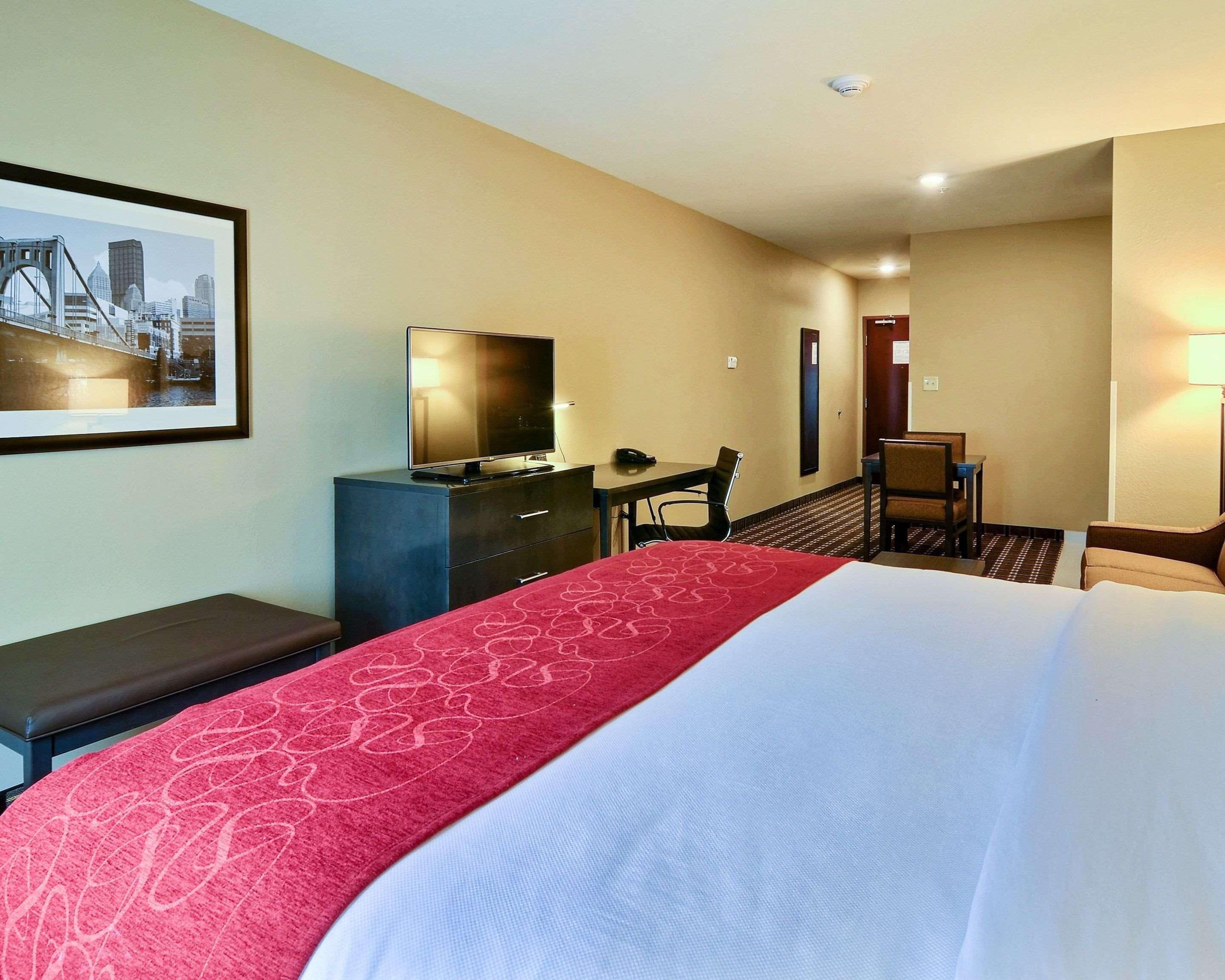Comfort Suites Uniontown Esterno foto