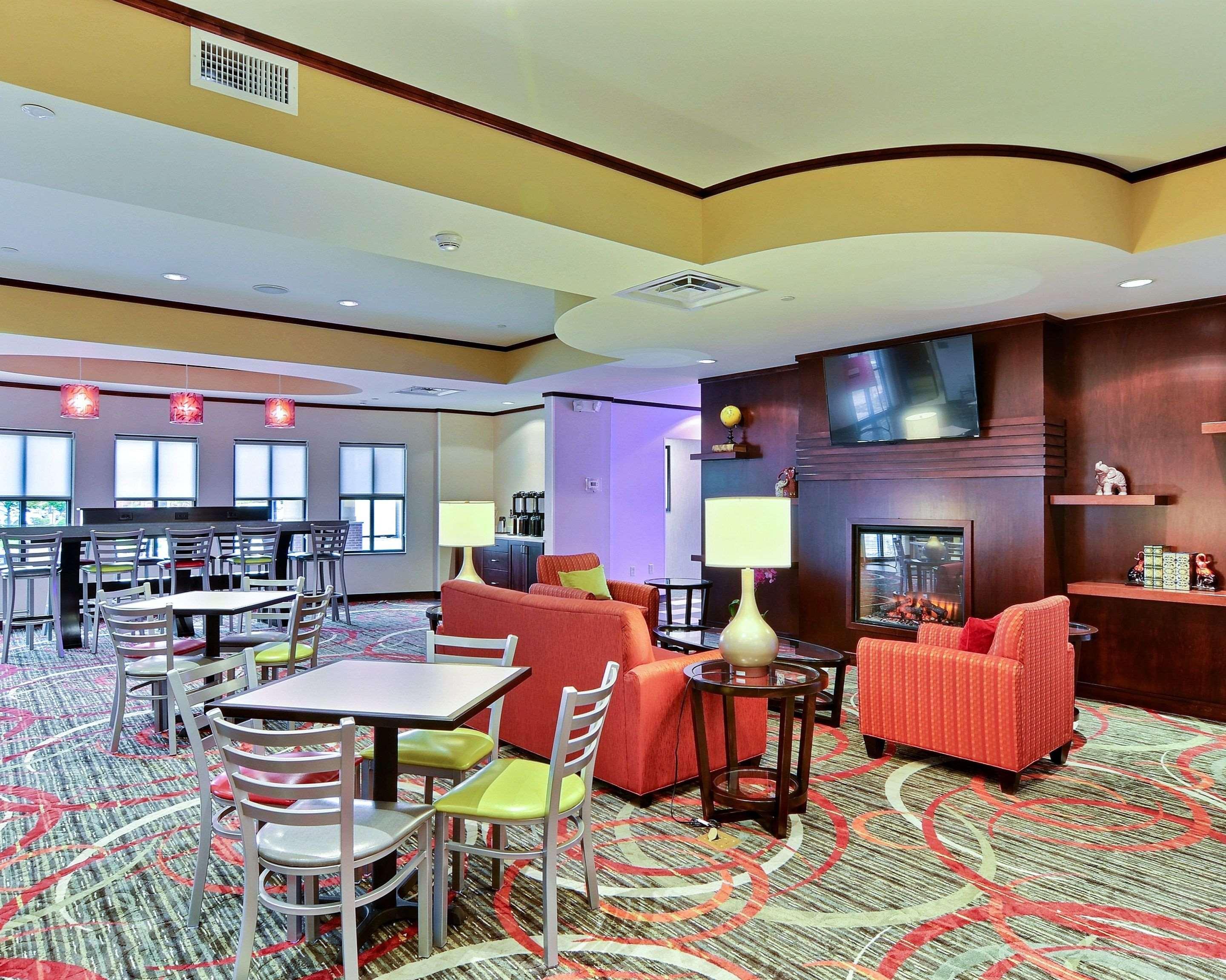 Comfort Suites Uniontown Esterno foto
