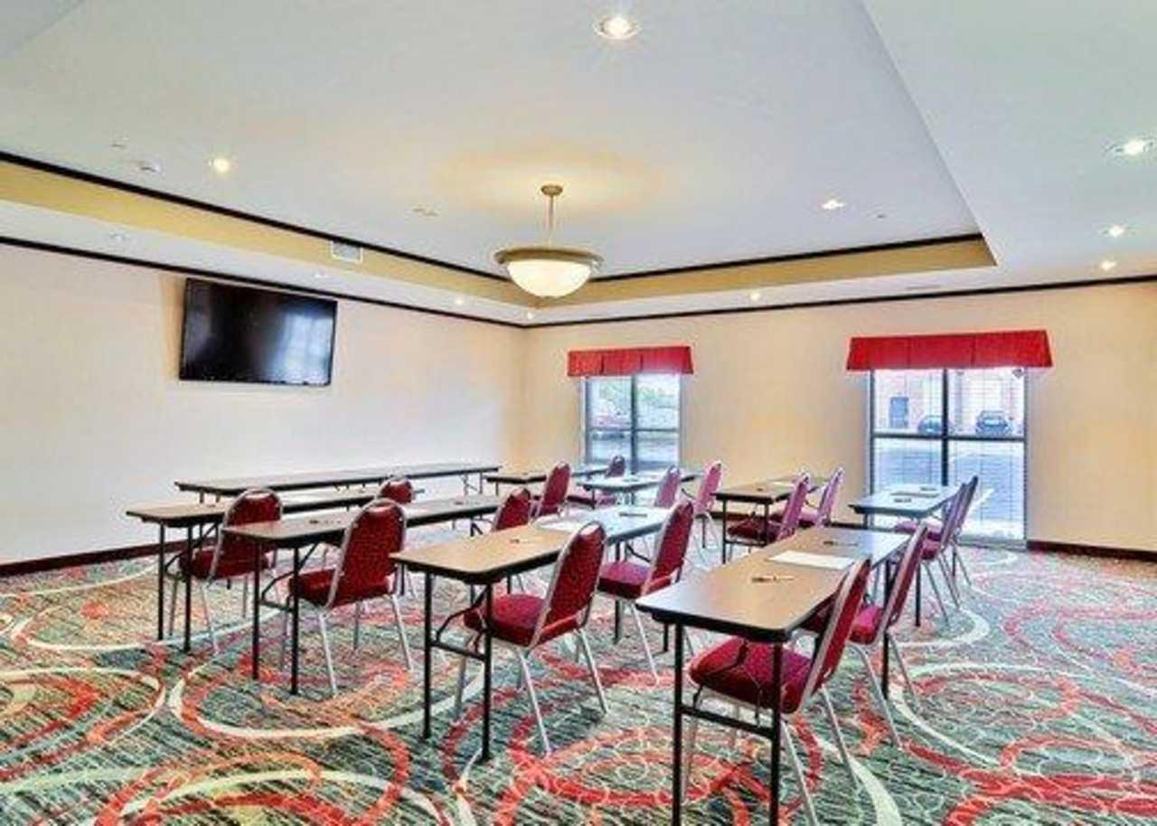 Comfort Suites Uniontown Esterno foto