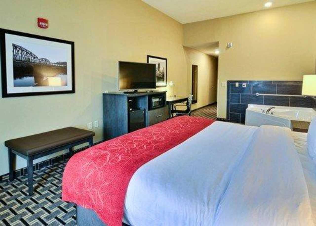 Comfort Suites Uniontown Esterno foto