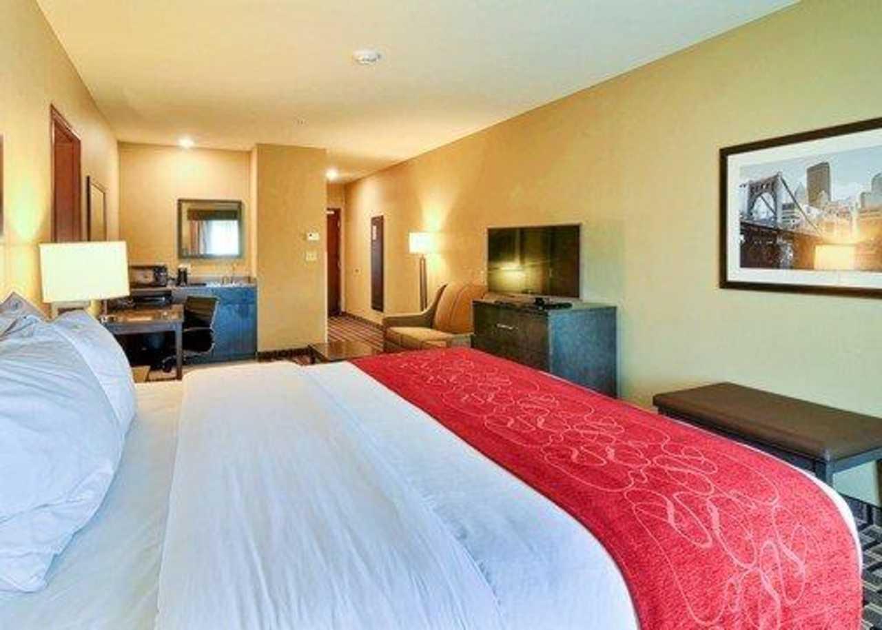 Comfort Suites Uniontown Esterno foto