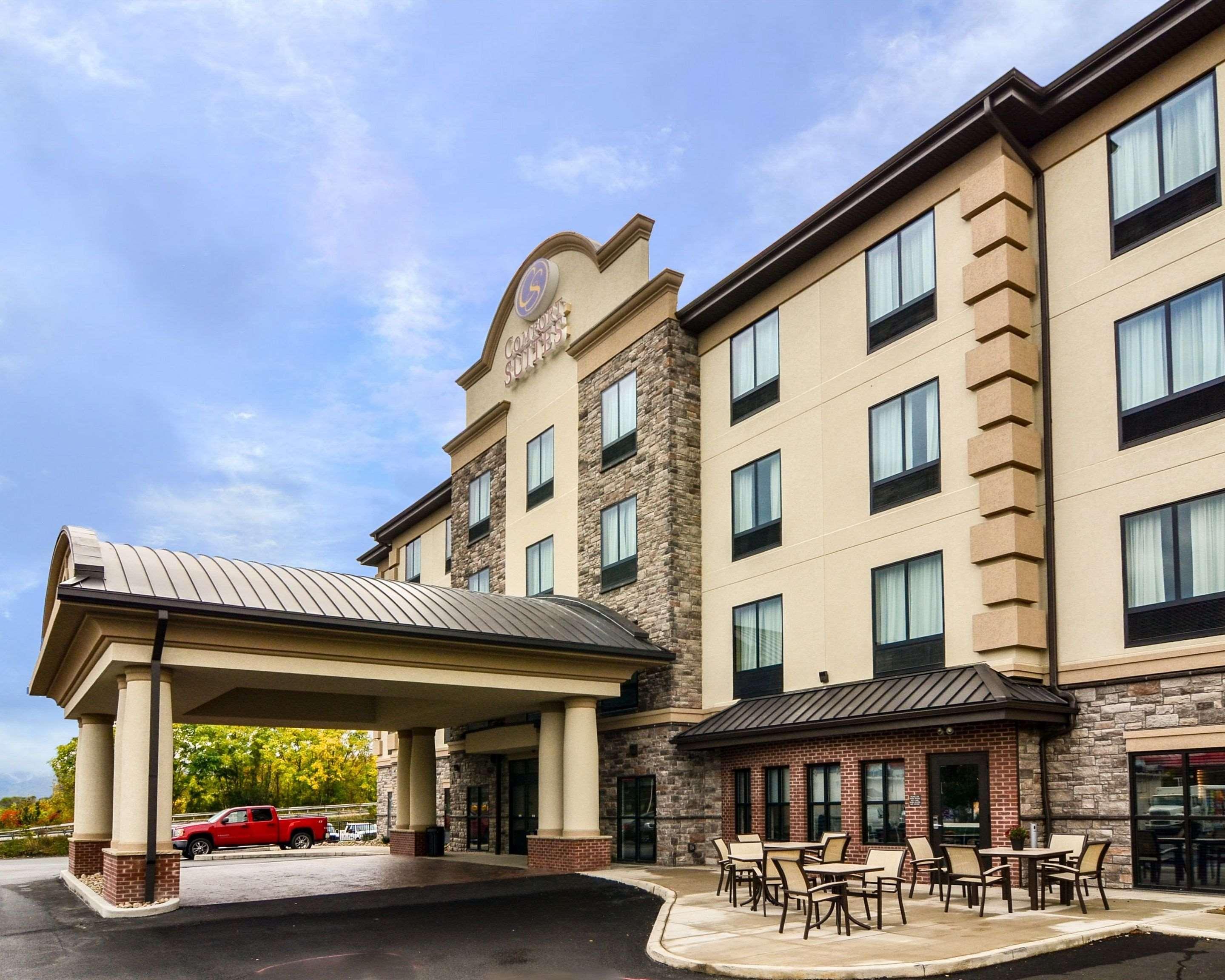 Comfort Suites Uniontown Esterno foto