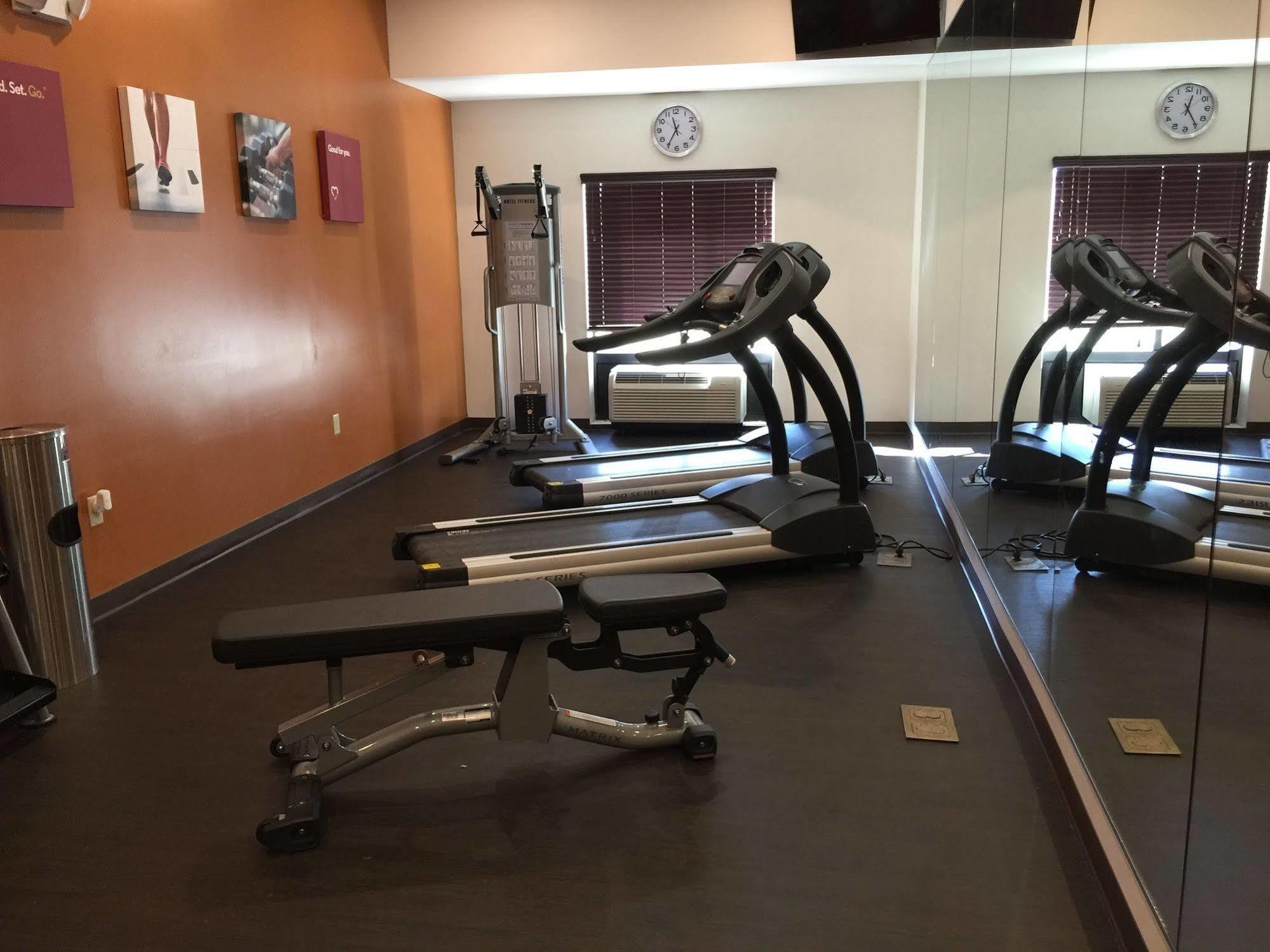 Comfort Suites Uniontown Esterno foto